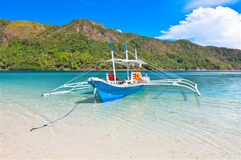 Philippine Bangka Boat stock image. Image of island, coast - 22077969