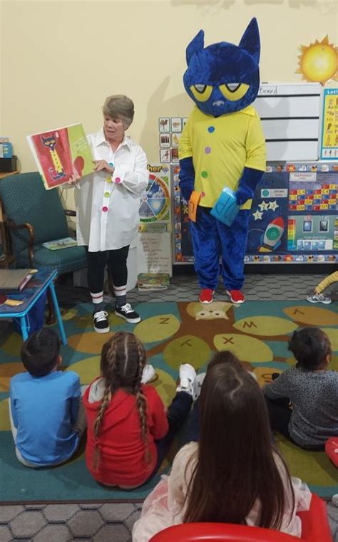 Pete the Cat and Read Aloud volunteers visit local preschool | Cape Gazette