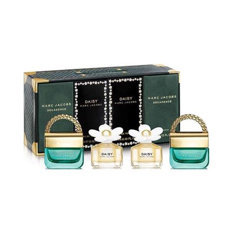 Marc Jacobs Miniature Fragrance Gift Set in 2020 | Gift sets for women, Perfume gift sets, Marc ...