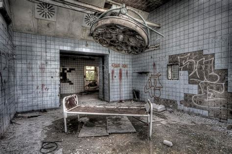 Enter the Treehouse: Awesome images of abandoned hospitals.