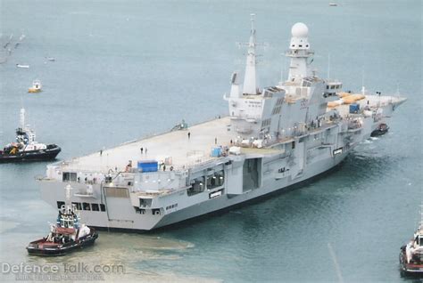 high resolution picture of Italian aircraft carrier Cavour ...