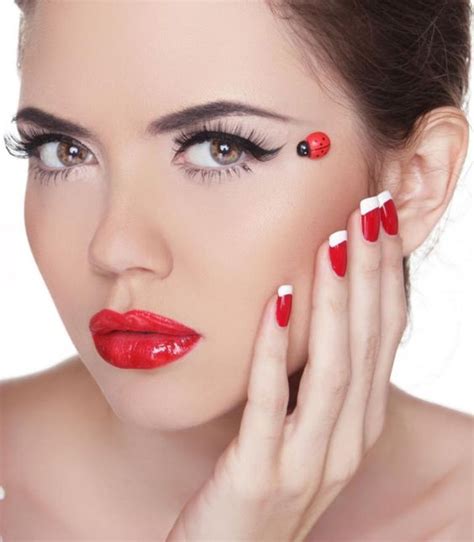 A red and white French manicure: a more subtle way to work the ladybird theme on your nails ...