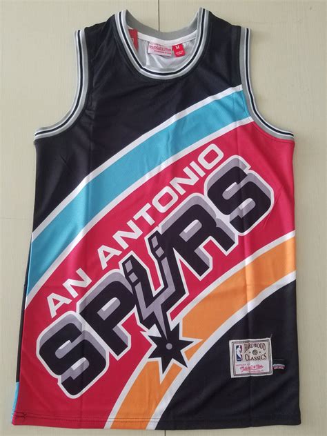 Spurs Jersey 2020 / The San Antonio Spurs Finally Unveil a Longtime Fan ... : Home shop soccer ...