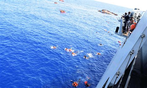 Italian navy captures dramatic moments of migrant shipwreck off Libya ...