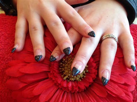 Acrylic nails with black gelish gel polish and black glitt… | Flickr