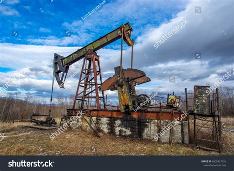 810 Oil Rig Abandoned Images, Stock Photos & Vectors | Shutterstock