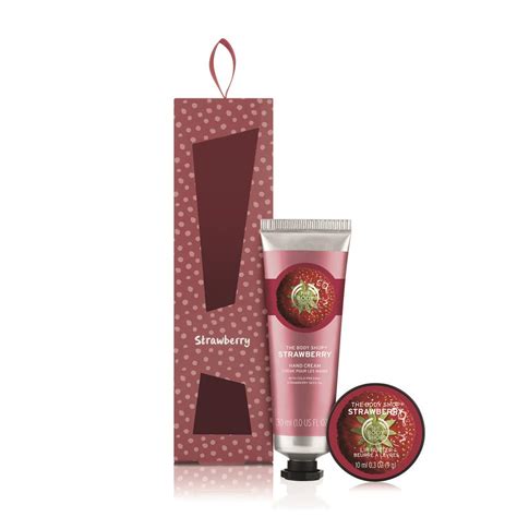 Amazon.com : The Body Shop Strawberry Deluxe Gift Set : Beauty