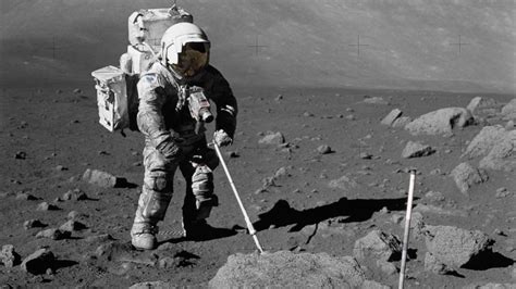 1st Scientist on the Moon Says NASA Lacks Urgency for Lunar Landing | Space