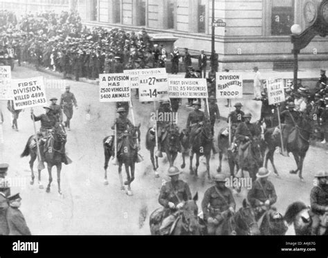 US 1st Army in the Victory Parade New York USA 10 September 1919 Stock ...