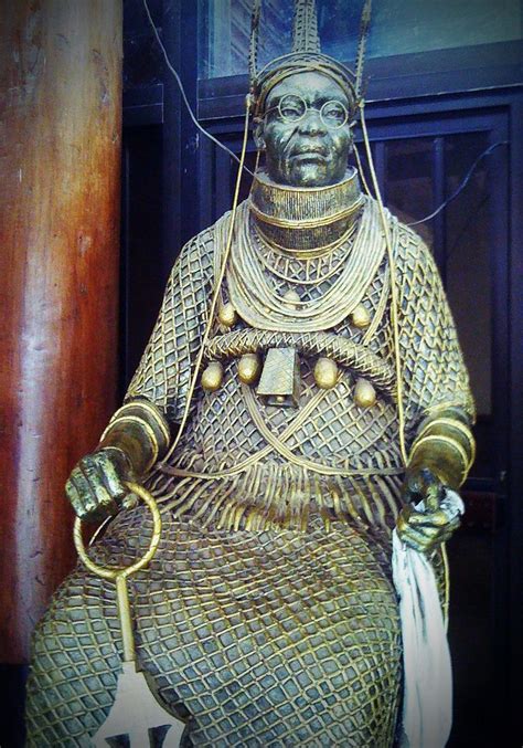 Oba Statue | African american history month, African history, African royalty