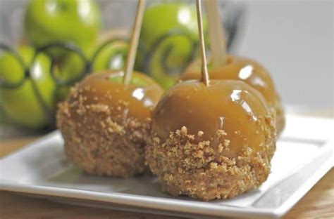 Apple Crisp Caramel Candy Apples Recipe | Divas Can Cook