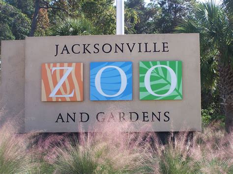 Sawdust and Spangles: Jacksonville Zoo