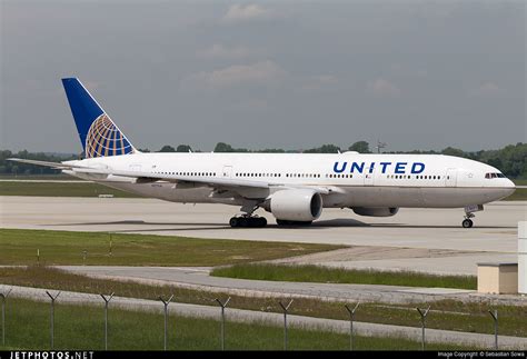 N771UA | Boeing 777-222 | United Airlines | Sebastian Sowa | JetPhotos