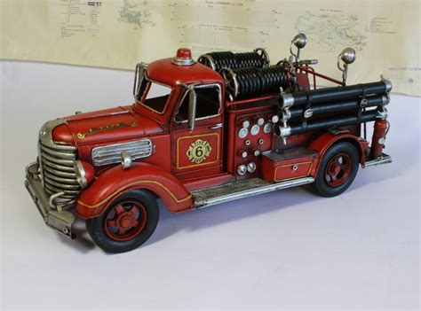 Vintage Fire Truck Model - Fire Engine - Retro Toy Fire Fighter - Amer – The Dutch home