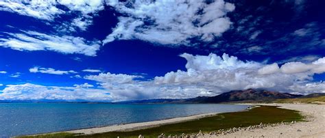 Lake Manasarovar - The Holiest Lake in Tibet