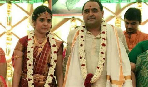 Director Vikram Kumar ties the knot