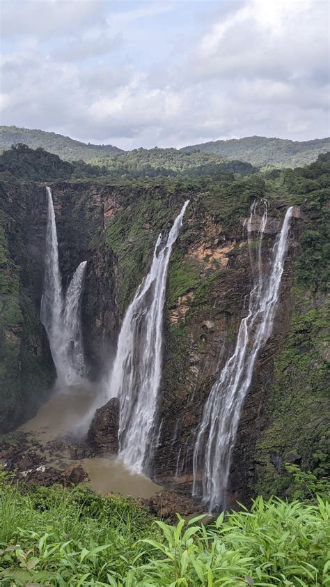 5 Beautiful Waterfalls To Visit In India