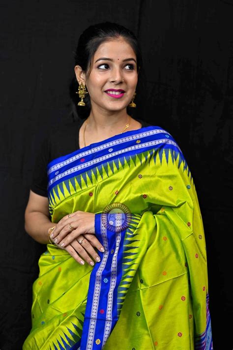 Neon Blue Dolabedi Silk Saree- Odisha Handloom Sarees,Sambalpuri Silk saree | BigRayn.com