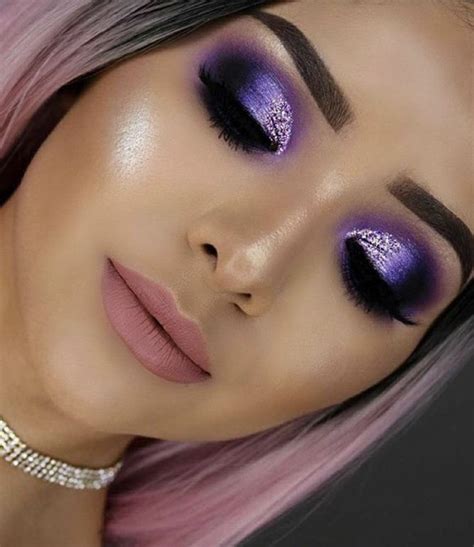 Pin by Biancaaaaa💕💕 on FACE BEAT | Purple makeup, Dramatic eye makeup, Glitter eye makeup