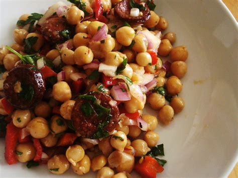 Para un apuro: ENSALADA DE GARBANZOS CON CHORIZO Y ESPINACAS