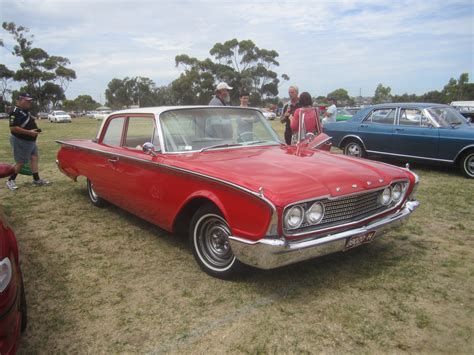 1960 Ford Fairlane - Information and photos - MOMENTcar