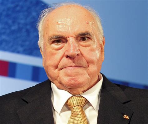 Helmut Kohl Biography - Childhood, Life Achievements & Timeline