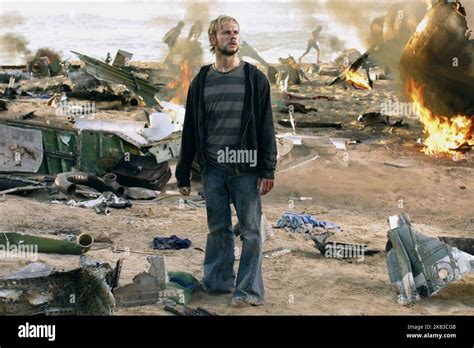 LOST : SEASON 1, DOMINIC MONAGHAN, 2004 Stock Photo - Alamy