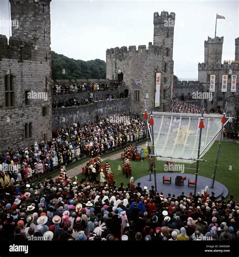 Inside caernarfon castle hi-res stock photography and images - Alamy