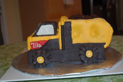 Tonka Truck Cake Tonka Truck Cake, Truck Cakes, 2nd Birthday, Birthday Ideas, Cake Creations ...