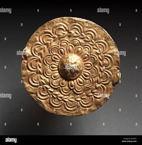 Ghana gold jewelry hi-res stock photography and images - Alamy