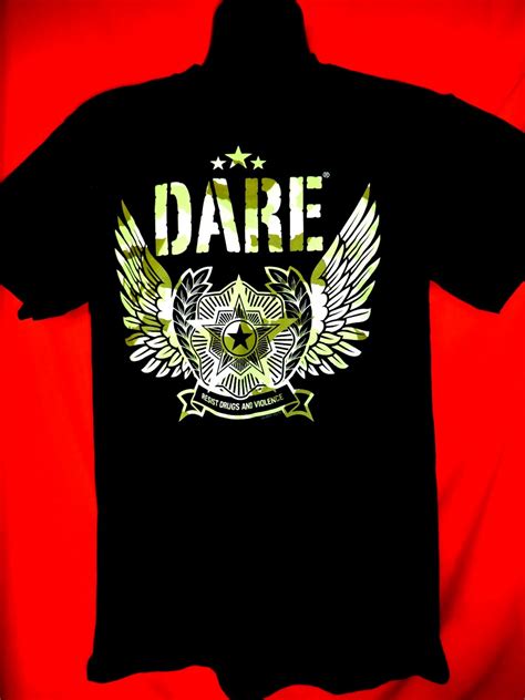 DARE D.A.R.E T-Shirt Camo Resist Drugs and Violence T-Shirt Size Medium