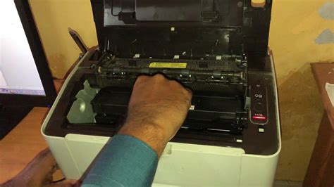 How to replace Samsung xpress m2020 toner #techmindacademy - YouTube