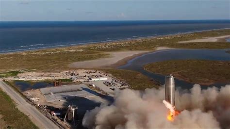 No, this isn't a flying grain silo. It's SpaceX's Starship prototype ...