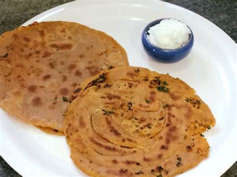 Garlic Lachha Paratha and Stuffed Garlic Paratha: Two Recipes - Delishably