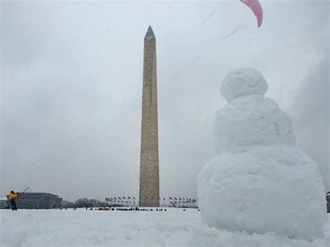 Winter Snow Storm Kills 7 in Midwest, Hits D.C.