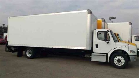 Freightliner M2 26FT BOX TRUCK HI CUBE AL. LIFT, 33, 000# gvwr (2014) : Van / Box Trucks