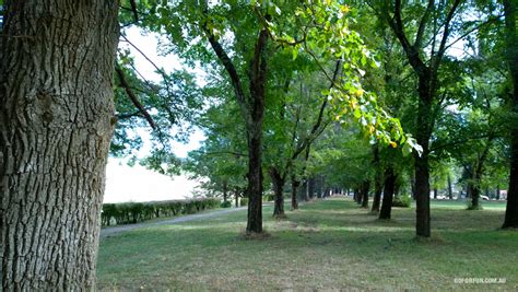 Kyneton Botanic Gardens. Easy Day Trip From Melbourne. - Go For Fun ...