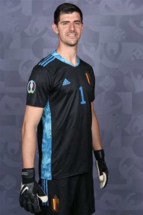 🤤⚽️ — uefa euro 2020 portraits - thibaut courtois 🇧🇪 Kasper Schmeichel, Josh Bowman, Thibaut ...