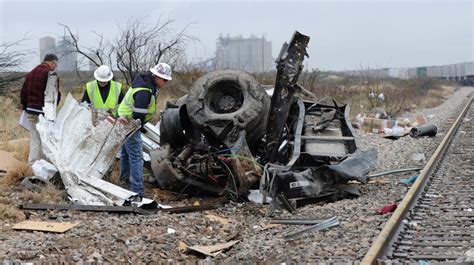 Texas prison bus strikes train, at least 10 dead | CTV News