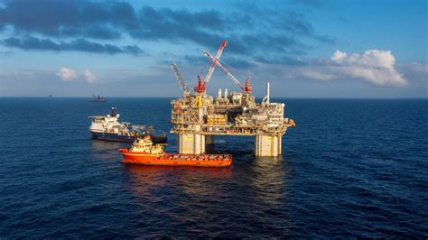 bp goes deeper into Gulf of Mexico after triumphs and tragedy | News ...