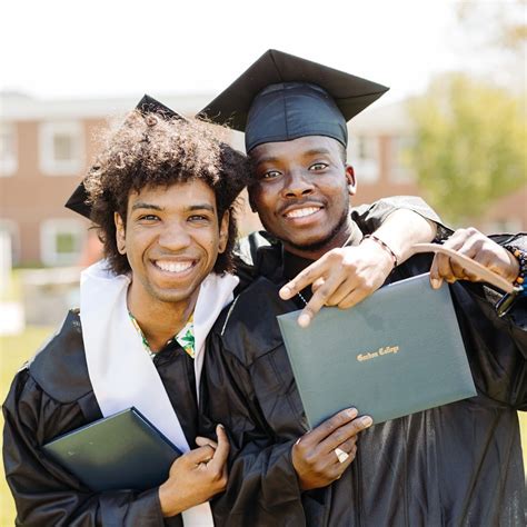 Gordon Celebrates 131st Commencement | The Bell