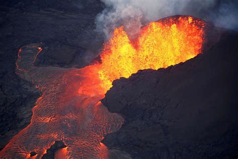 New eruptions from Hawaii volcano create more lava destruction Photos - ABC News