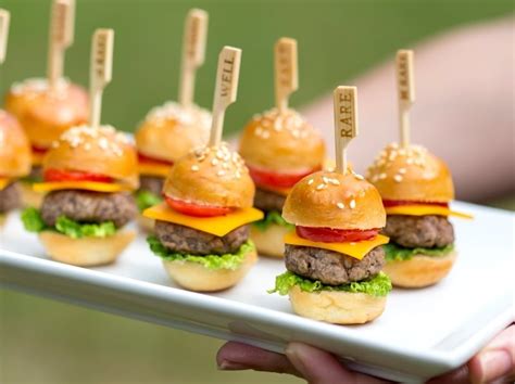 Perfect Party Appetizer: How to Make Mini Cheeseburgers | Pizzazzerie