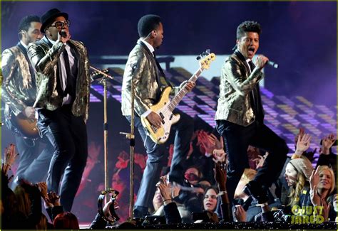 Bruno Mars: Super Bowl Halftime Show 2014 (Video) - WATCH NOW!: Photo 3046577 | Bruno Mars ...