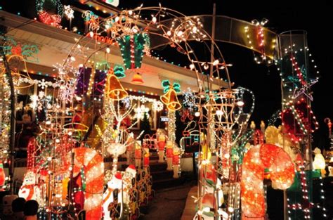 11 Houses With Crazy Christmas Decorations