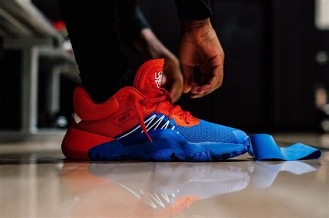 Donovan Mitchell debuts new super hero-inspired shoes with Adidas ...