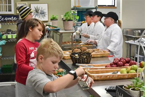 Universal school meals on the menu for lawmakers — Waterbury Roundabout