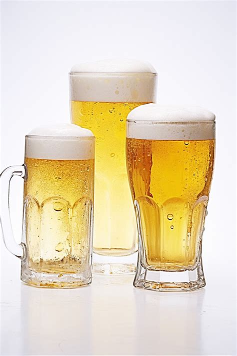 Beer Glasses Background Wallpaper Image For Free Download - Pngtree