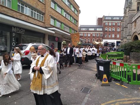 Blessed Sacrament Procession - The Bournemouth Oratory