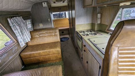 Ford-Powered Motorhome Is Pure Vintage Cool | Ford-trucks